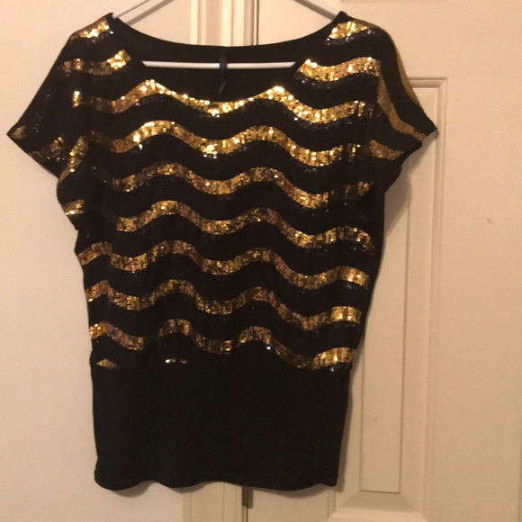 Black and gold sequins top - Picture 2 of 3